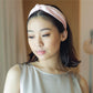  Our silk headband is made of 100% 6A Grade 22 Momme Mulberry Silk. The silk protein in silk is similar in structure to human hair and is rich in a variety of amino acids. Compared with cotton fiber and chemical fiber, it can effectively reduce the damage to hair caused by friction. The silk headband is elastic, soft, comfortable, and breathable.